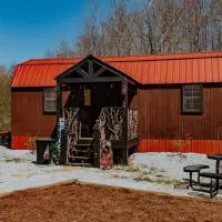 Lazy Bear Retreat by the Creek, hotel en Pickens
