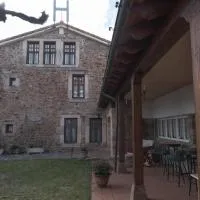 Posada la Estela de Barros, hotel u gradu 'Los Corrales de Buelna'
