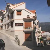 La Adrada में, होटल Edificio Reyes