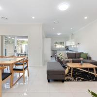 Aircabin - Panania - Sydney - Cozy - 5 Beds House, hotel near Bankstown Airport - BWU, Panania