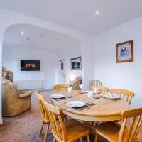 Twin Guest House Room with Parking and WIFI and TV, hotel a Barnetby le Wold