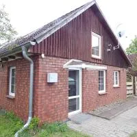 VINTAGE HOUSE Ferienwohnung LANDHAUS LAAVE, Hotel in Laave