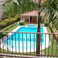 Stunning 1-Bed Apartment pool view in Punta Cana, hotell i Pueblo Bavaro i Punta Cana
