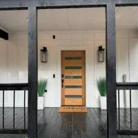 The New Romantic Moonlight Dream Cabin!, hotel din Broken Bow