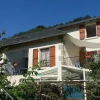 Gite en duplex 4 personnes, Vallée de la Jordanne, Cantal, hotel en Lascelle