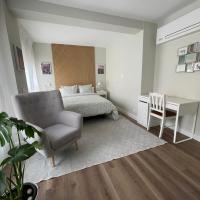 Rooms Madrid Río, отель в городе Мадрид, в районе Усера