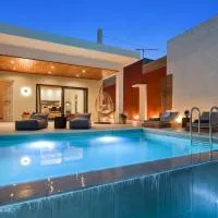 L'Maya Luxury Villa private pool, 2 Master BD, BBQ, hotel v destinácii Kalochorafitis