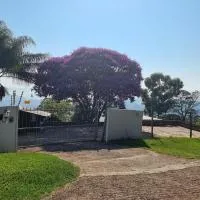 11-on-RobRoy serenity glamping cabins overlooking the Valley of 1000 Hills, hotel a Hillcrest