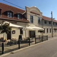 Meggyes Hotel, hotelli kohteessa Szerencs