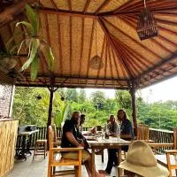 Artomoro Bali, hótel í Munduk