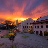 Viesnīca LANDHOTEL ALTE ZOLLSTATION- Historical Building pilsētā Pittenhart