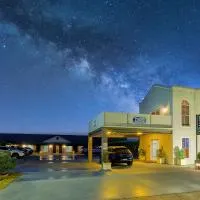 Breakout Motor Inn, отель в городе Каура