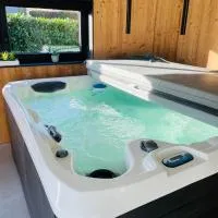 Maison Gite Chez Nounou sauna jacuzzi jardin arboré non clôturé, viešbutis mieste Etting