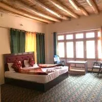 OMBAY GUESTHOUSE, hôtel à Hundar