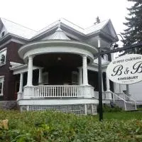Le Petit Château Montebello B&B, hotel en Montebello