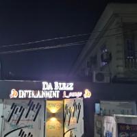 Dablezz entertainment Lounge and Rooms, hotel in Surulere, Lagos