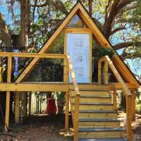 A Secluded Quiet Oasis with Beach Pass, hotel u gradu St. Helena Island