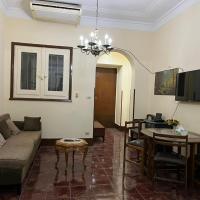 Beautiful apartment in the heart of cairo, hotel in Garden City, Cairo