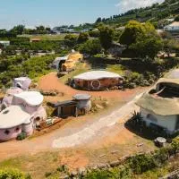 アウトドアフィールド のんねむ, hotel u gradu 'Oama'