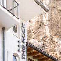 On The Rock: Arco'da bir otel