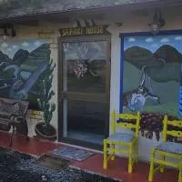 Safari House with fireplace, hotel em Agros