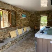 Villa Pleine campagne Jacuzzi 15 mn Saint Florent, hotel en Santo-Pietro-di-Tenda