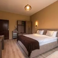 Villa Petra Residence - Private Parking & Village Life, hotel v destinaci Cristian