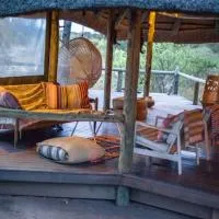 Hyenas Howl Cabins & Campground, hotel a Chobe