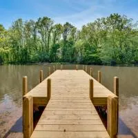 Troy Cabin w/ River Access: Fish, Kayak & More!，Troy的飯店