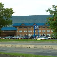 Coast Fraser Inn, отель рядом с аэропортом Williams Lake Airport - YWL в городе Уильямс-Лейк