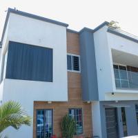 3BR Vacation Home, hotel di New Weija