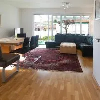 Apartment mit Garten, hotel v destinaci Dobl-Zwaring