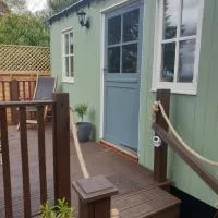 The Honeypot Shepherds Hut, hotell i Ross on Wye