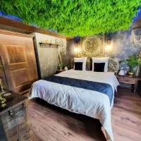 Le Repaire des Pirates Séjour Insolite - 10 min de Colmar, hotel em Sainte-Croix-en-Plaine