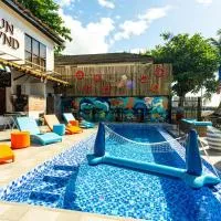 UNWND Boutique Hotel Camiguin, hotelli Mambajaossa