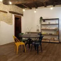 Stone House, Hotel in Veroli