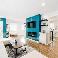 Beautiful luxury home freshly renovated with big yard, seating & grill pad, hotel i Cottage Grove