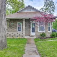Pet-Friendly Pacific Cottage Near Purina Farms!, hotel di Pacific