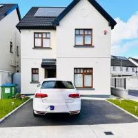 Room in Limerick with King bed -Home stay, hotell i Limerick