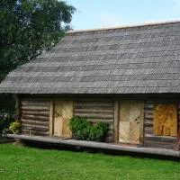Hubane seto talu ait, hotel di Leimani