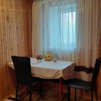 Wooden room in garden house, hotel near Nakhchivan Airport - NAJ, Naxçıvan