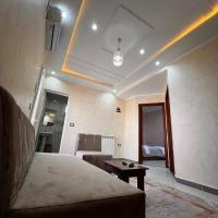 Hotel Eloued فندق الوادي, hotell i Tiksebt