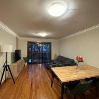 Comfortable 3 Bedroom House Pyrmont, hotel in Pyrmont, Sydney
