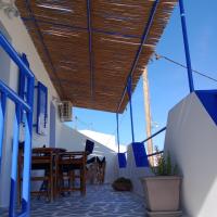 Meltemi Rooms and Studios, hotel in Anafi
