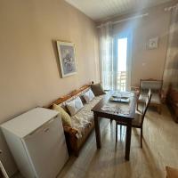 Nikos Holidays Apartment 2, Hotel in Petra