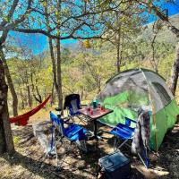 Camping en la Sierra de Arteaga, hotell i Los Lirios