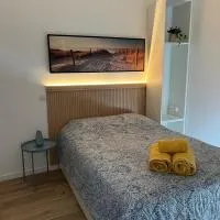 Estrela da Almada Mascarenhas, hotel Almadában