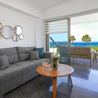 Jenny - Beachfront Apartment, hotel u gradu Protaras