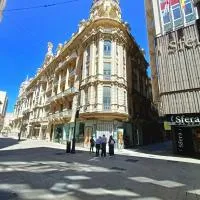 Piso en pleno centro de Albacete con garaje, hotel di Albacete