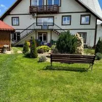 Camere de închiriat AnneMaryy, hotel a Arbore